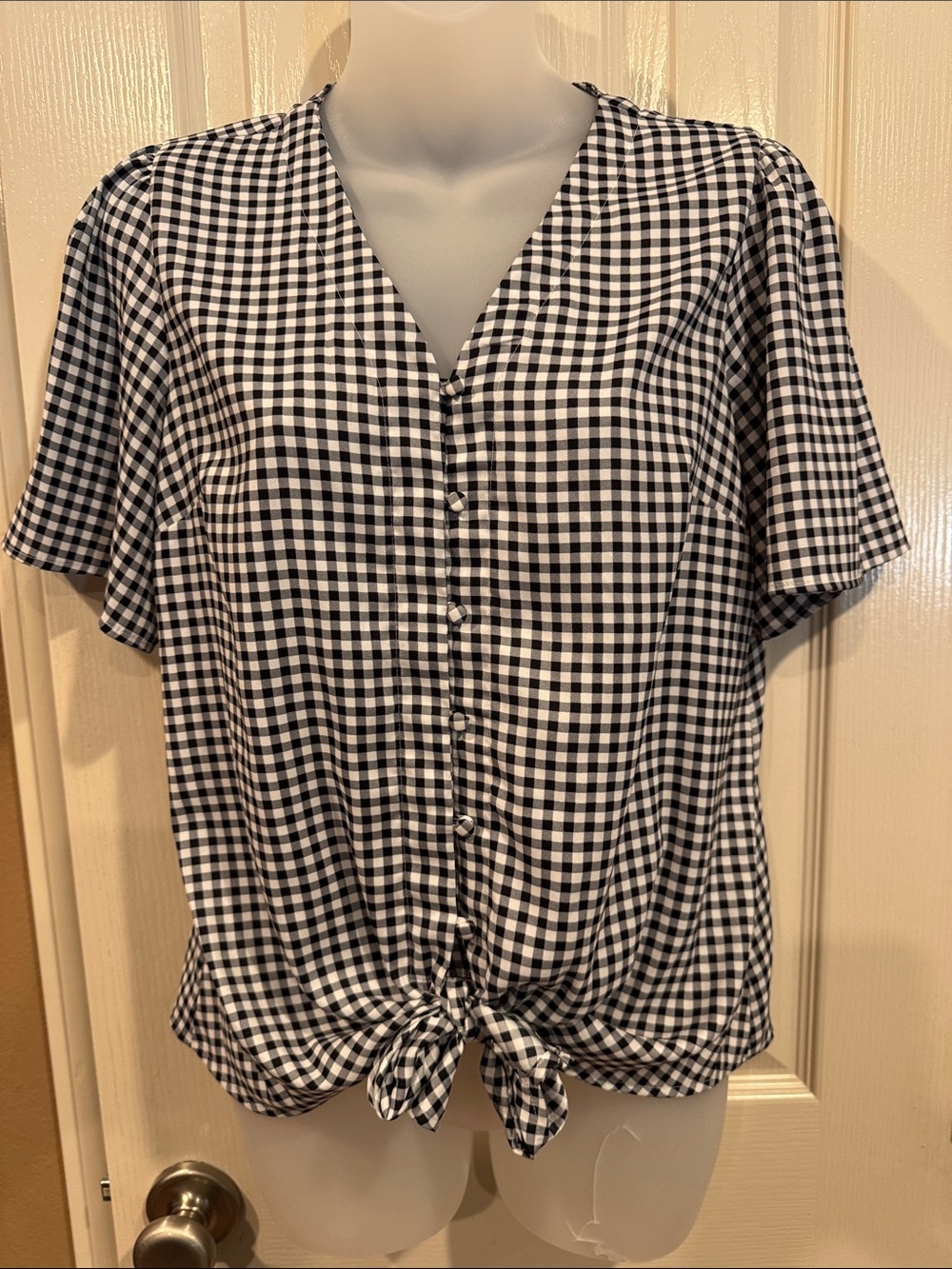 Ann Taylor Checkered Blouse with Front-Tie. Sz Small